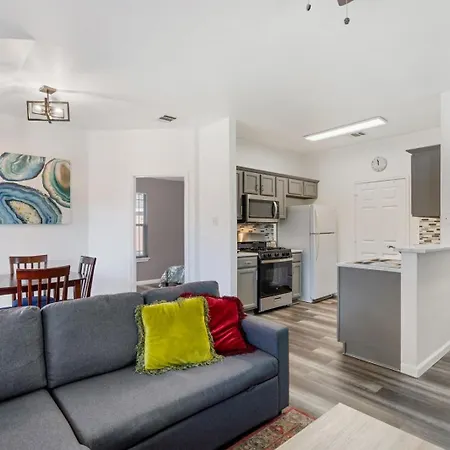 Quaint 2Bd2B Condo* Fully Furnished*Amazing Patio*
